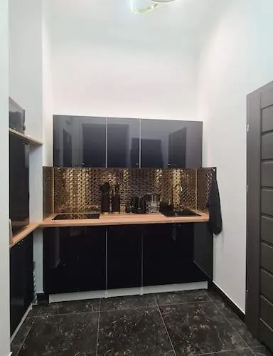 Zloty Z Jacuzzi Apartment